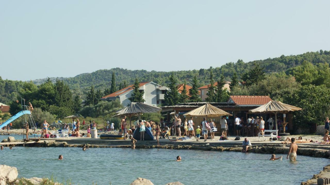 J&D Dobropoljana Exterior foto